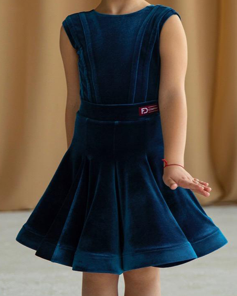 Pre-teen approved costume sample